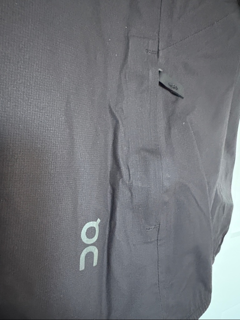 NWT [On] Cloud Running Anorak Waterproof Jacket Coat Windbreaker Black Women’s S - Picture 9 of 13